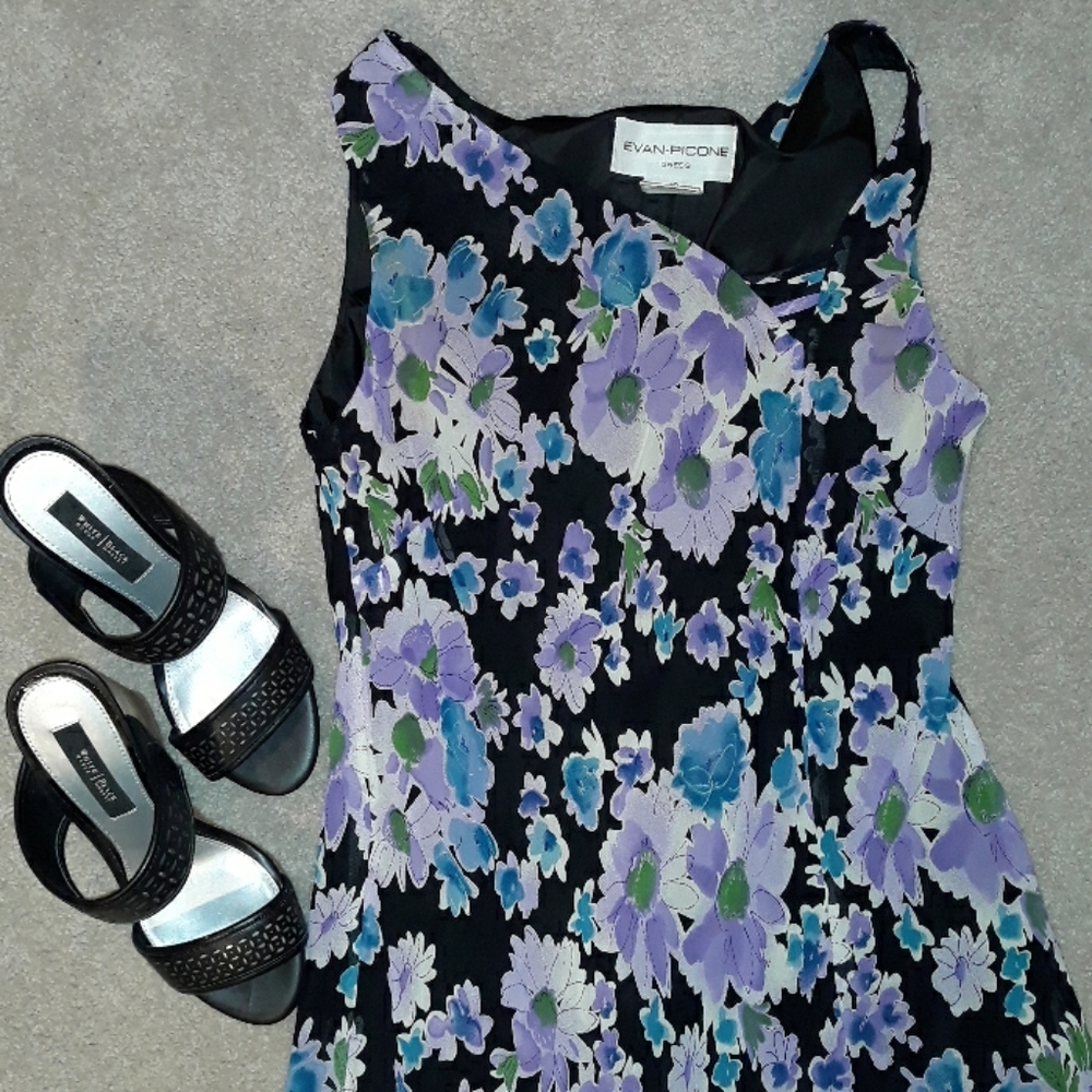 EVAN-PICONE DRESS - Picture 2 of 3